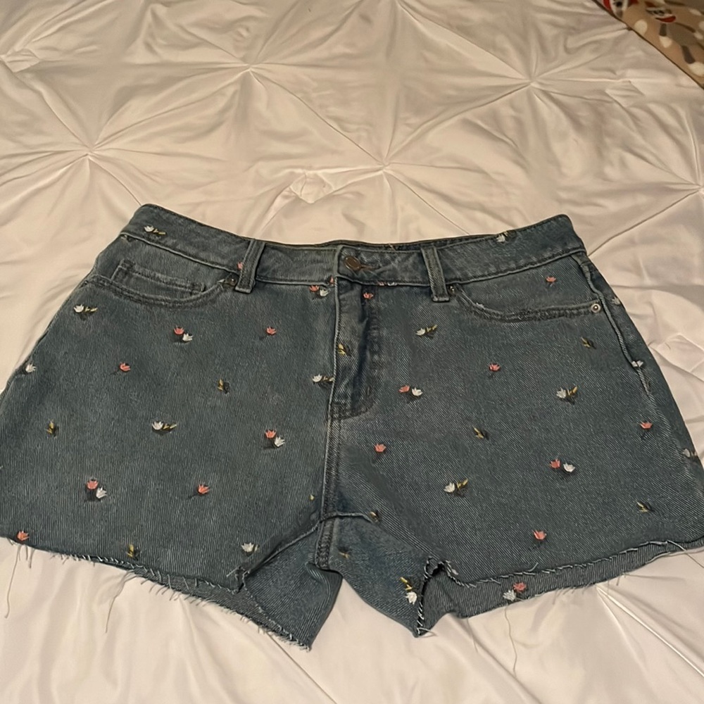 Women’s/Juniors High Rise Size 8 Denim Shorts